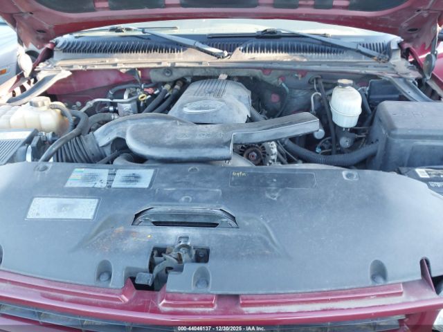 Chevrolet Suburban 1500 Z71 Image 10