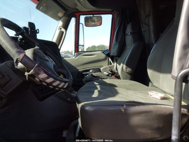 International Prostar+ Image 10