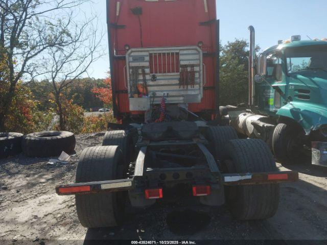 International Prostar+ Image 16