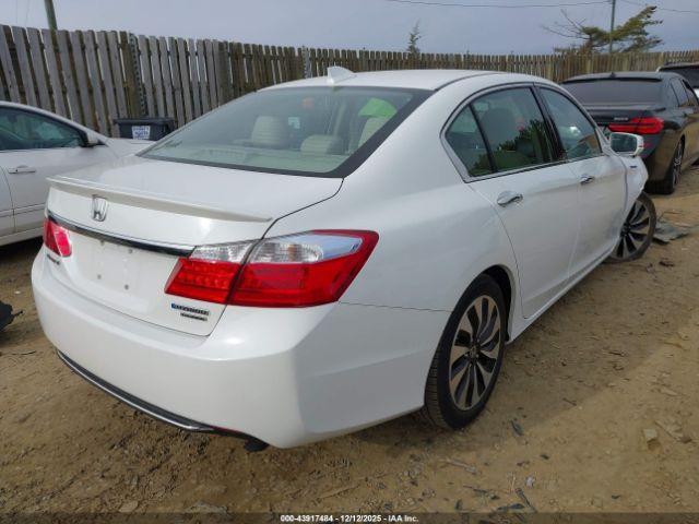 Honda Accord Touring Image 13