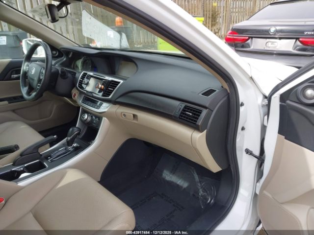 Honda Accord Touring Image 16