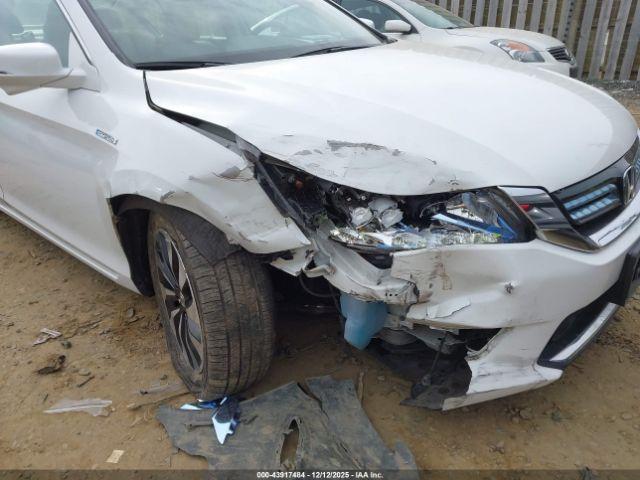 Honda Accord Touring Image 6