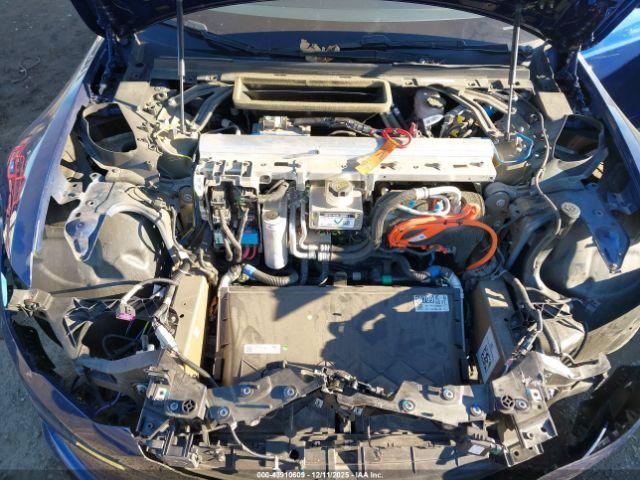 Tesla Model S Plaid Tri Motor All-wheel Drive Image 12