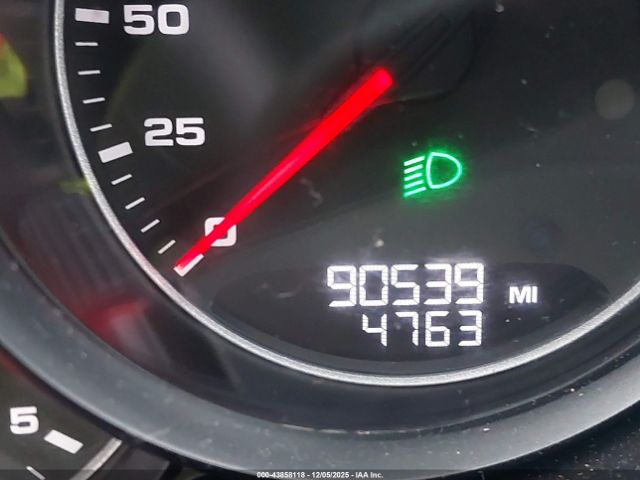 Porsche Cayenne Image 6