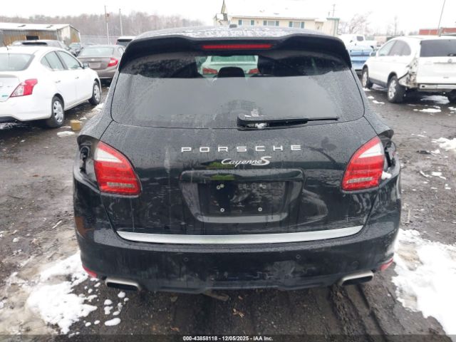 Porsche Cayenne Image 10