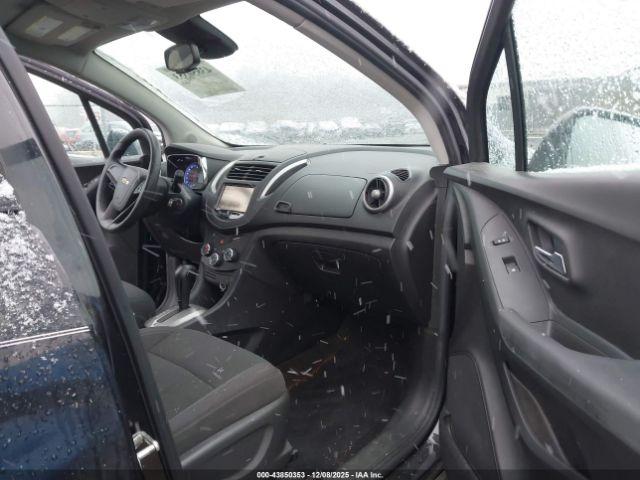 Chevrolet Trax 1ls Image 10