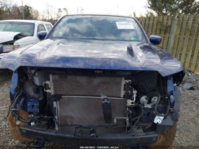 Nissan Frontier Sv 4x4 Image 6