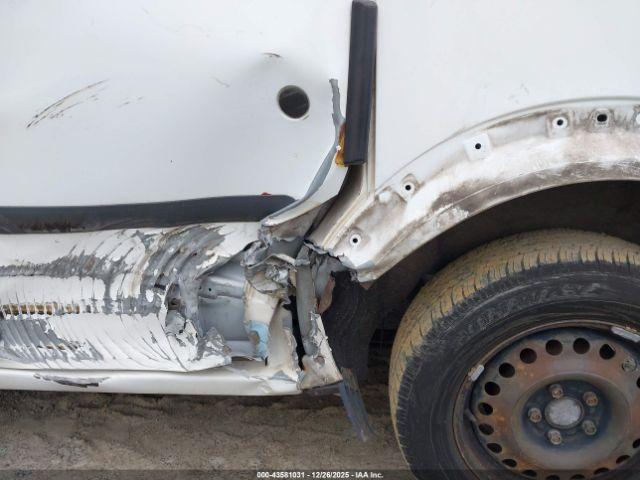 Ford Transit Xlt Image 3