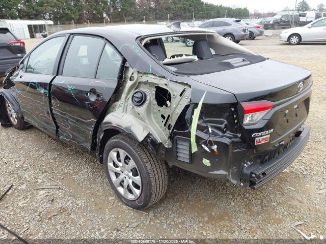 Toyota Corolla Le Image 4