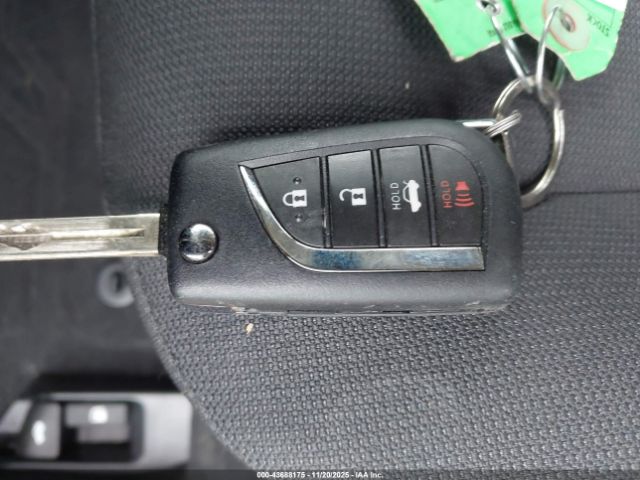 Toyota Corolla Le Image 6