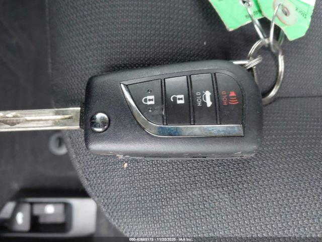 Toyota Corolla Le Image 6