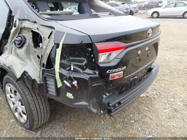 Toyota Corolla Le Image 10