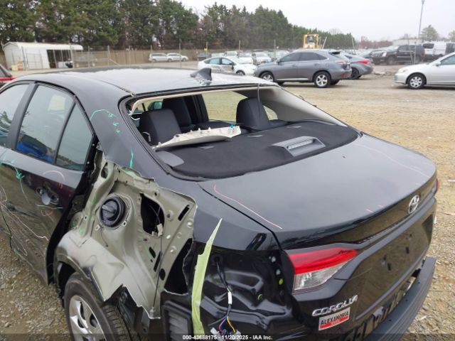 Toyota Corolla Le Image 18