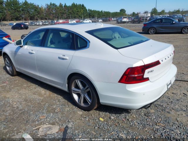 Volvo S90 T5 Momentum Image 12