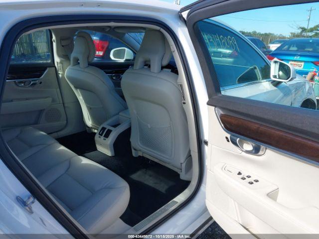 Volvo S90 T5 Momentum Image 16