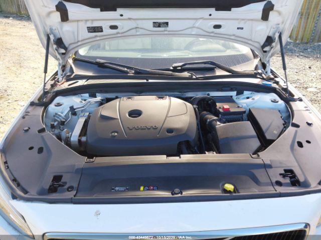 Volvo S90 T5 Momentum Image 10