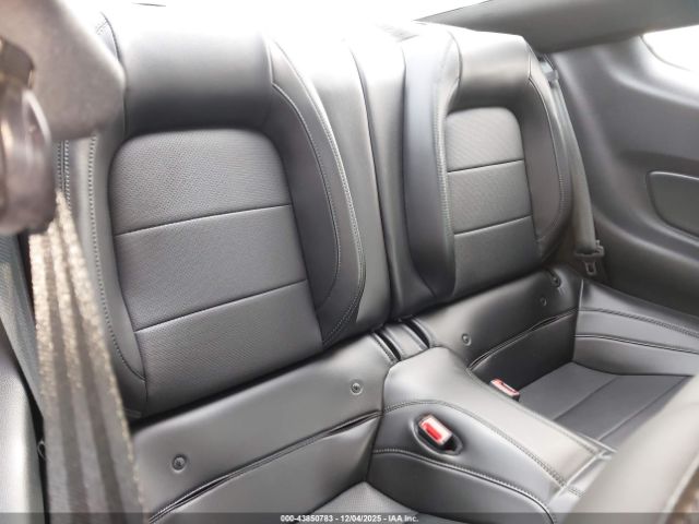 Ford Mustang Bullitt Image 5