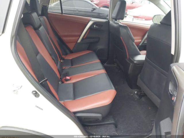 Toyota RAV4 Limited Image 4