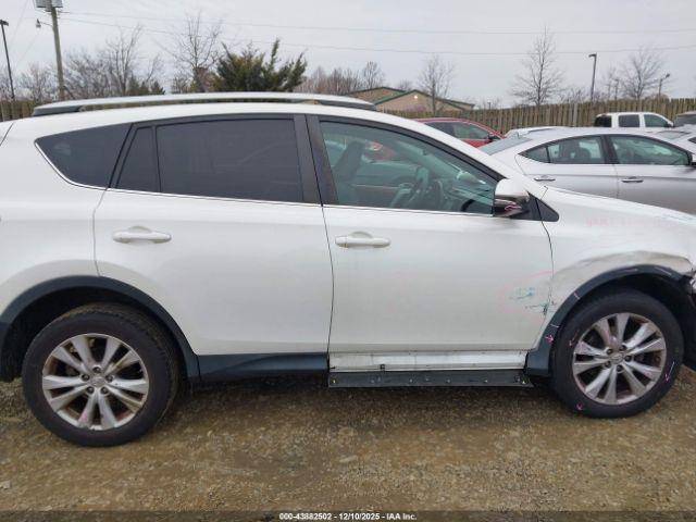 Toyota RAV4 Limited Image 11