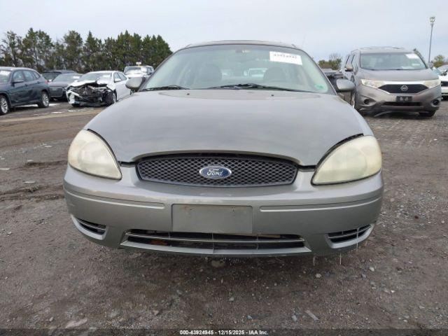Ford Taurus Sel Image 8