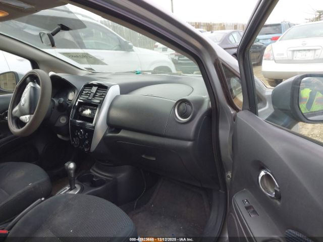 Nissan Versa Image 6