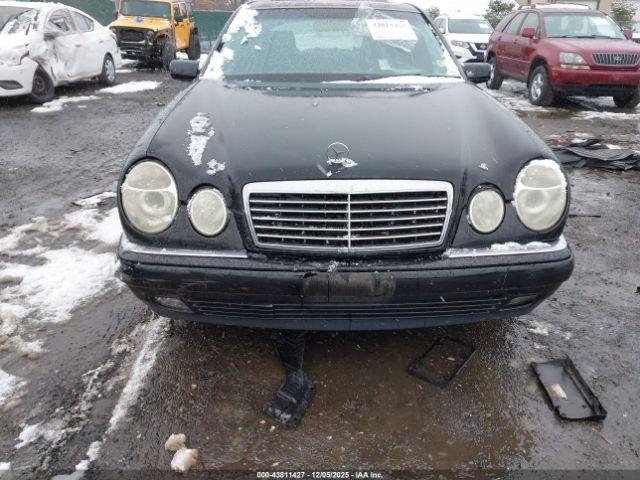 Mercedes-Benz E-Class Awd Image 7