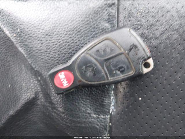 Mercedes-Benz E-Class Awd Image 16