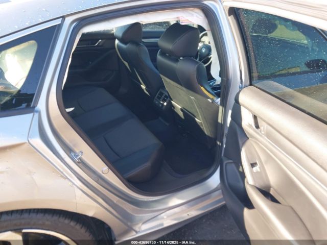 Honda Accord Sport 2.0t Image 16