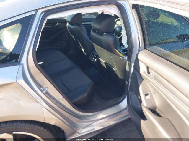 Honda Accord Sport 2.0t Image 16