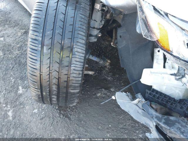 Honda Accord Sport 2.0t Image 12