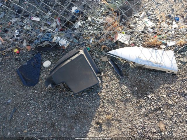 Toyota Prius Four Image 11