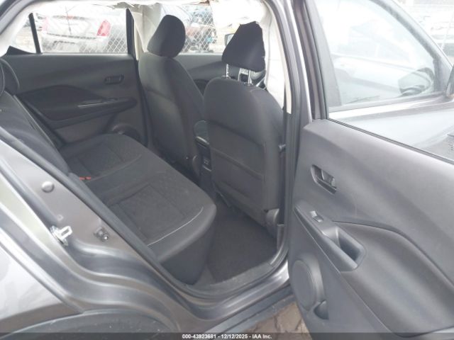 Nissan Kicks S Image 8