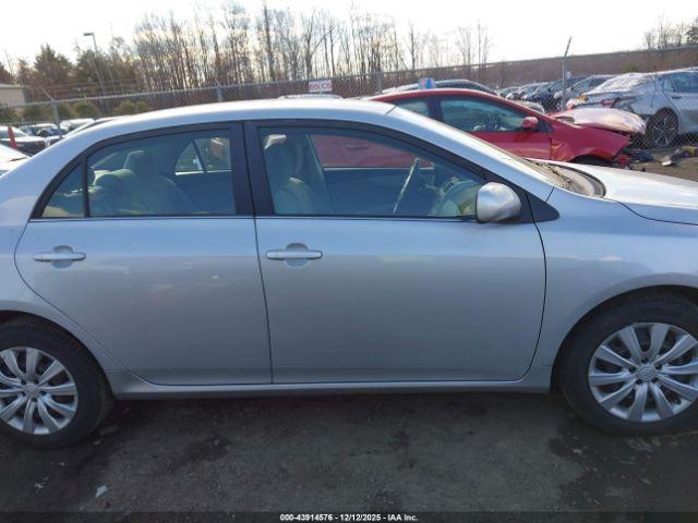 Toyota Corolla Le Image 10