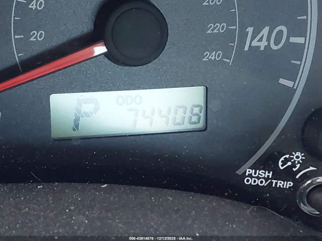 Toyota Corolla Le Image 14