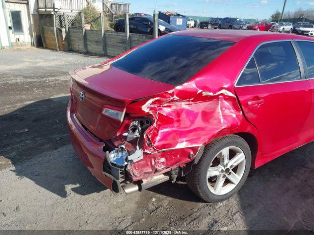 Toyota Camry Se Image 15