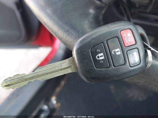 Toyota Camry Se Image 2