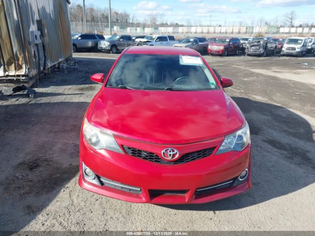 Toyota Camry Se Image 8