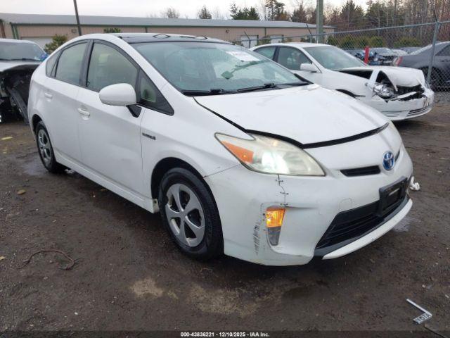  Salvage Toyota Prius