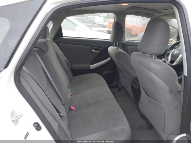 Toyota Prius Three Image 9