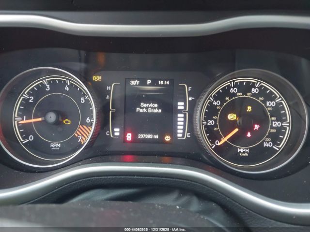 Jeep Cherokee Sport Image 14