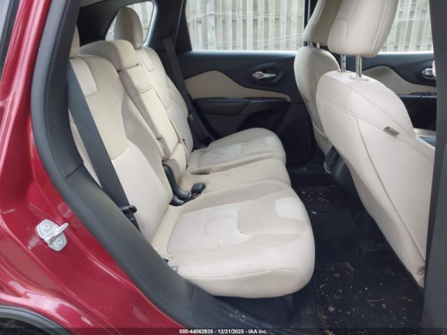 Jeep Cherokee Sport Image 3