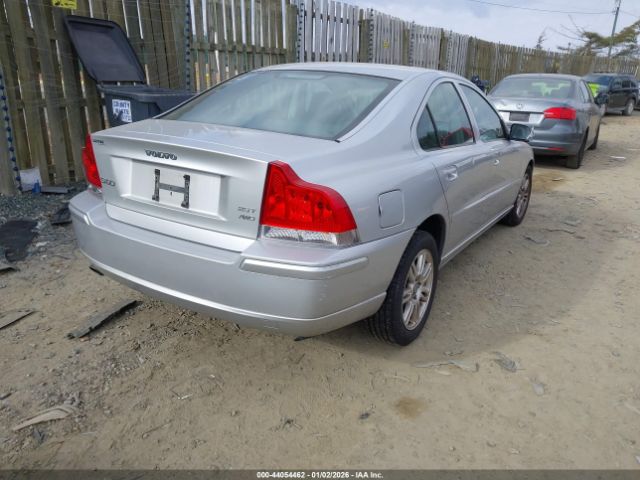 Volvo S60 2.5t Image 2