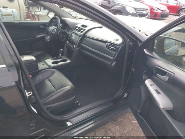 Toyota Camry Se Image 15