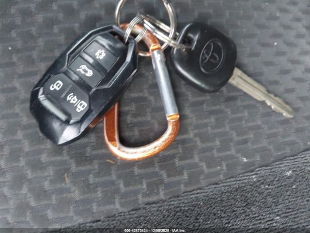 Toyota Corolla S Image 5