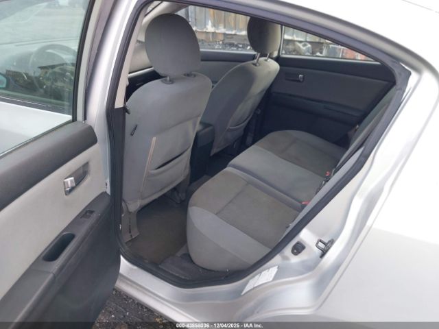 Nissan Sentra 2.0s Image 2