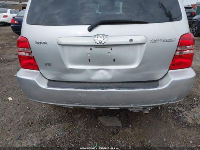 Toyota Highlander V6 Image 9