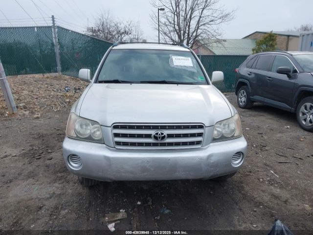 Toyota Highlander V6 Image 10