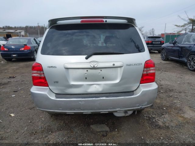 Toyota Highlander V6 Image 3