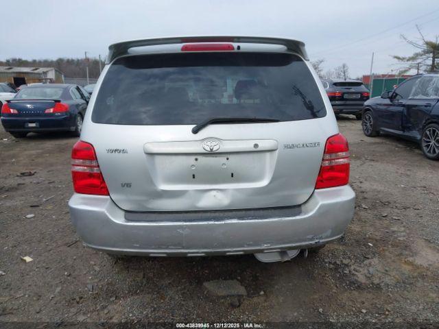 Toyota Highlander V6 Image 3