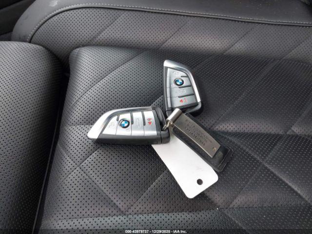 BMW X Series Xdrive45e Image 4